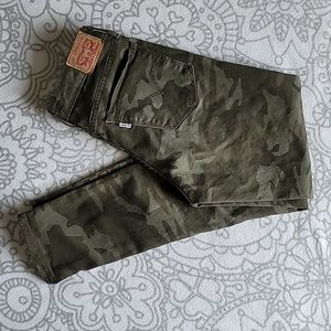 Levi's 711 Skinny Size 29 Women's Army Print  Jeans
